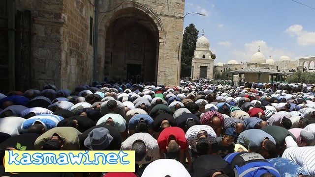 فيديو:  ربع مليون يؤدون الجمعة الاولى من رمضان في الأقصى